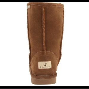 Women's bear paw boots