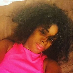 Meet your Posher, Donica