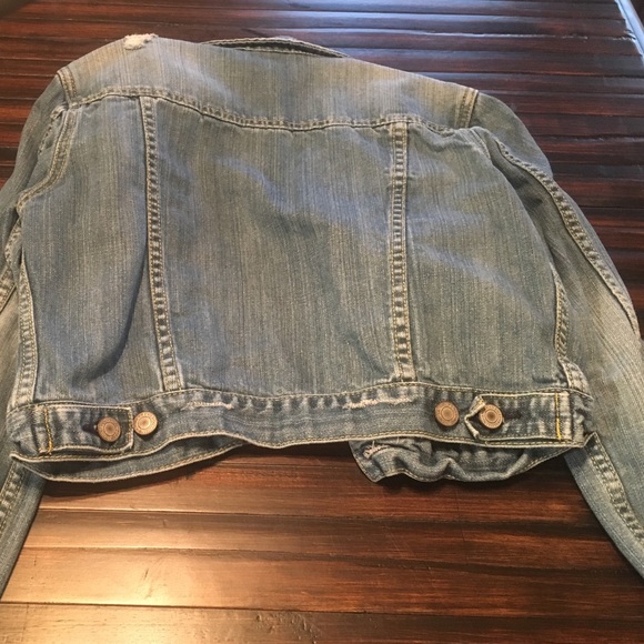 Cropped Jean Jacket - Picture 2 of 3