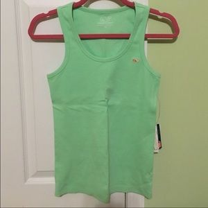 2 Vineyard Vines XS Tanks