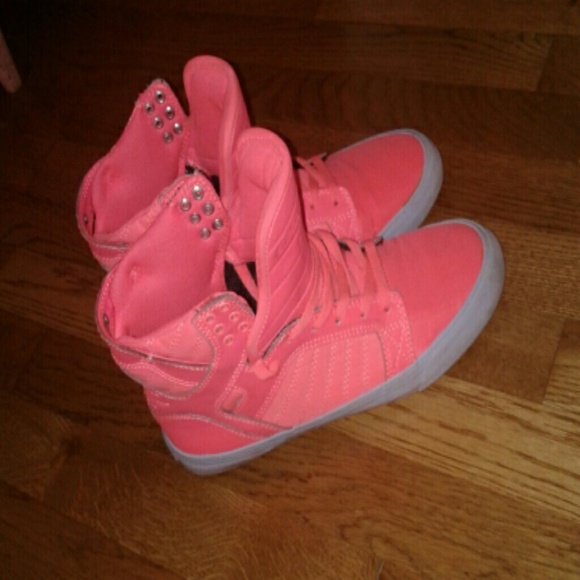 high top coral supras