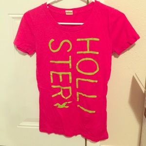 Hollister graphic tee