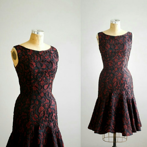 Vintage 1950s cocktail dress with red lace ribbon
