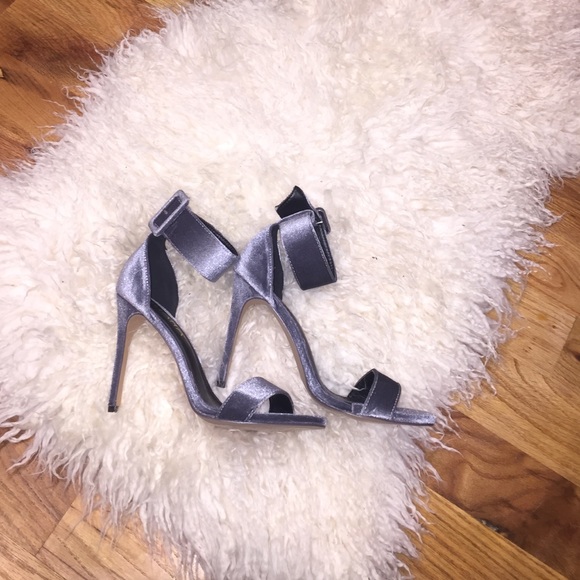 Buckled in velvet pump by Liliana
