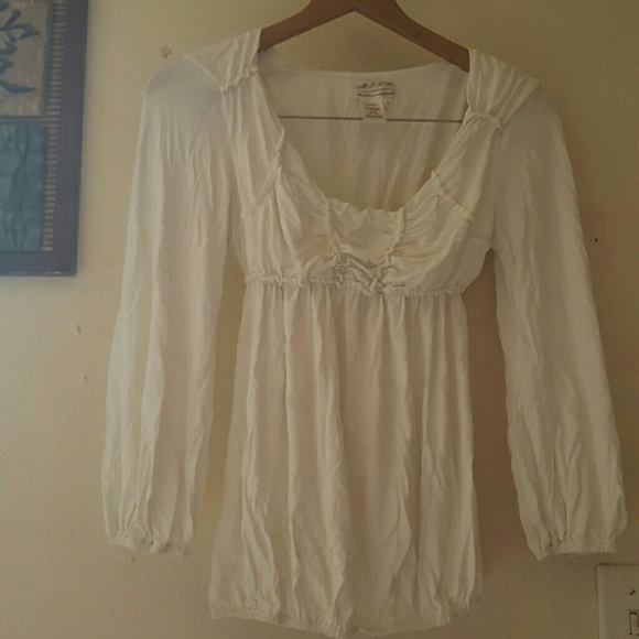 Loose-fitting shirt