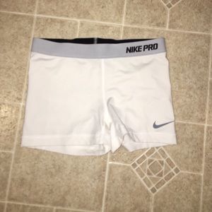 NWOT white nike pros spanx