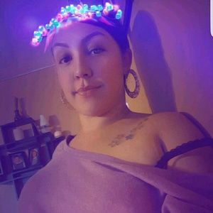 Meet your Posher, Desiree