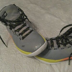 Sneakers ... Few flaws