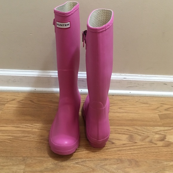 Pink matte Hunter rain boots