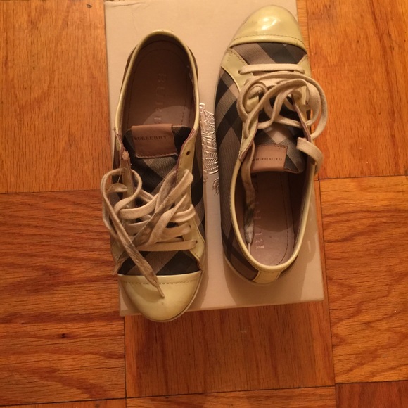 Burberry sneakers