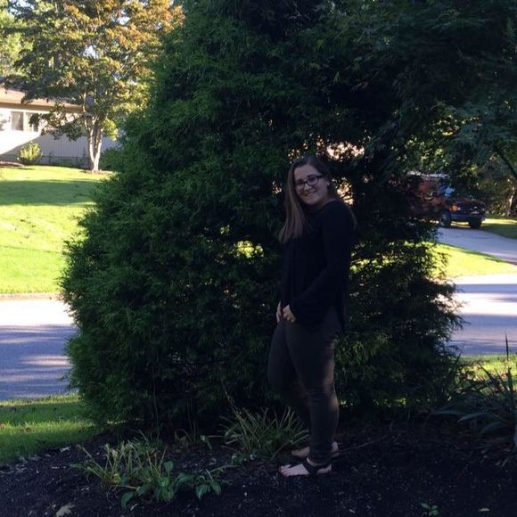 Meet your Posher, Samantha - Picture 1 of 1