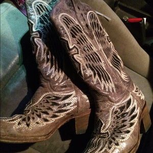 Corral boots