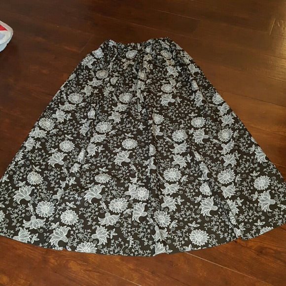 Brown Floral Full Skirt