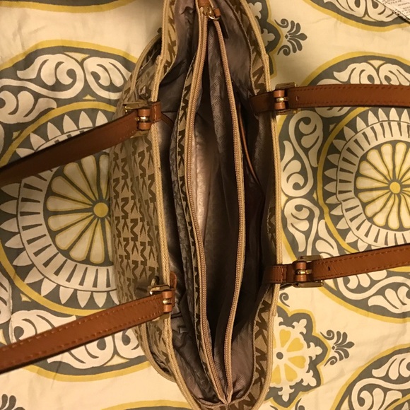 Michael Kors bag - Picture 2 of 4