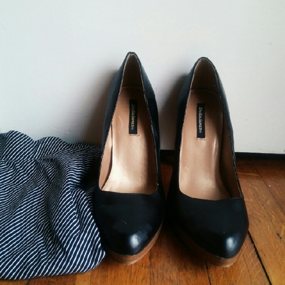 Black Wooden Heels - Picture 1 of 3