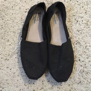 Bobs Flats with Memory Foam Insole. Size 9.