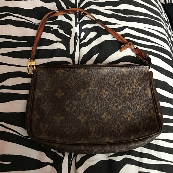 Louis Vuitton pochette