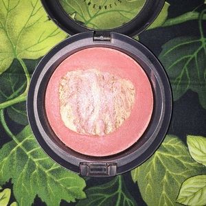 MAC Mineralize Skinfinish Semi Precious Rose Quart