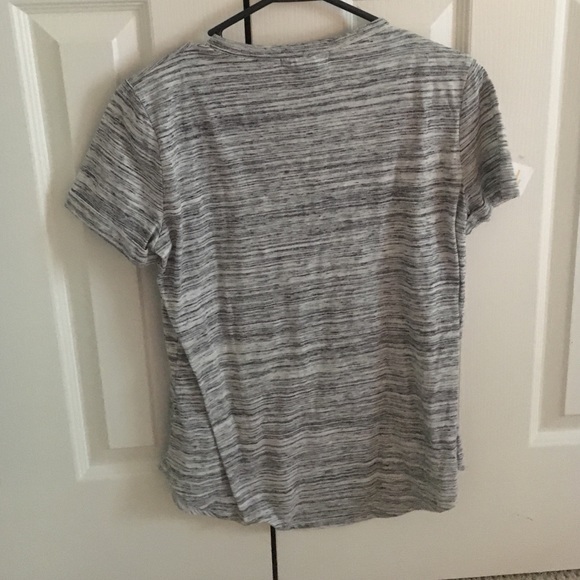 Forever21 Tshirt - Picture 2 of 4