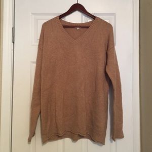 Gap sweater
