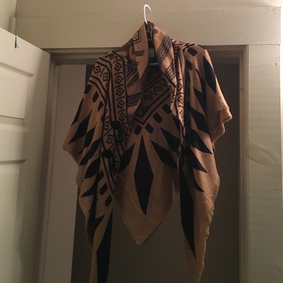 Poncho/ sweater