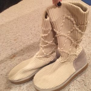 Knit uggs