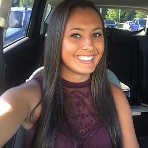 Meet your Posher, Angelica