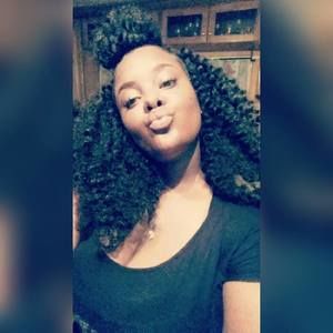 Meet your Posher, Latanya