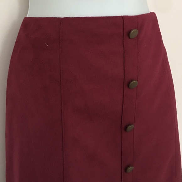 | Lauren Conrad | Burgandy Scalloped Suede Skirt - Picture 2 of 4
