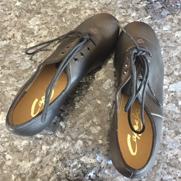 Tap shoes