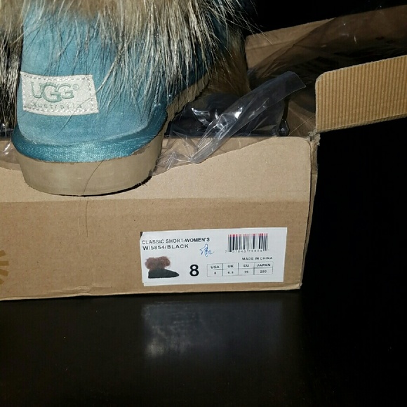 Brand new UGG BOOTS - Picture 3 of 4