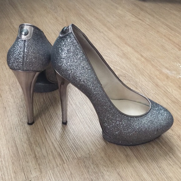 Michael Kors 4" Round Toed Pumps