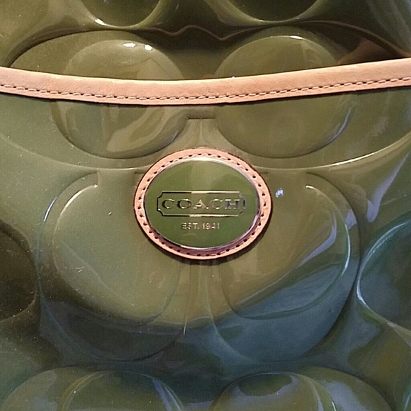 Gorgeous green Authentic Coach shoulder bag - Picture 2 of 3