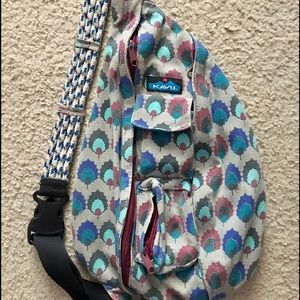 Gray patterned Kavu shoulder bag