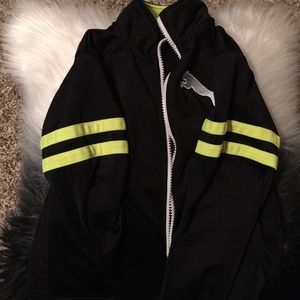 Kids size 6 Puma jacket in great shape