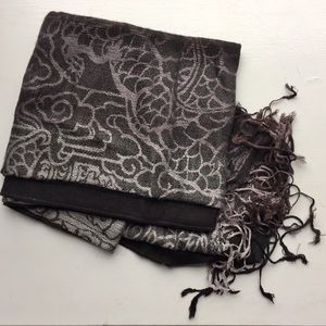 Black and Gray Scarf