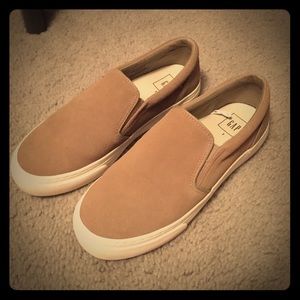 GAP slip ons
