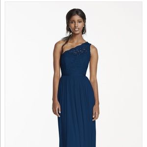 David's Bridal Long One Shoulder Lace Size 2