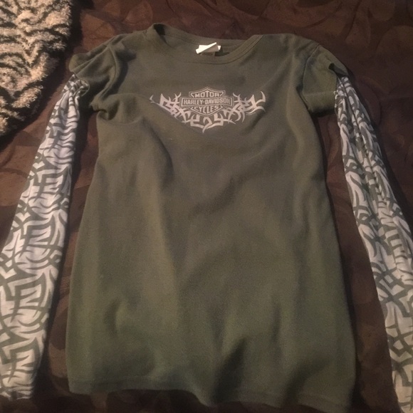 Harley Davidson top. Size medium.
