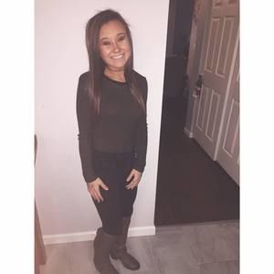 Meet your Posher, Kayla