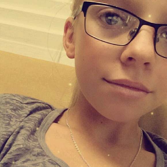 Meet your Posher, Harmony - Picture 1 of 1