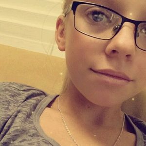 Meet your Posher, Harmony