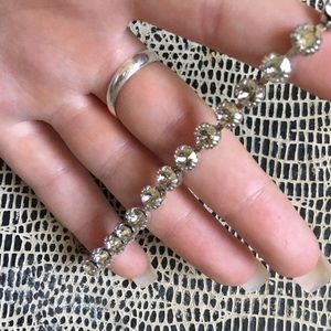 Cuff link VICTORIA LYNN bracelet •Swarovski•