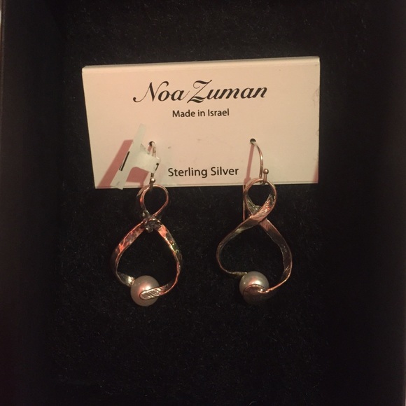 Silver pearl earrings
