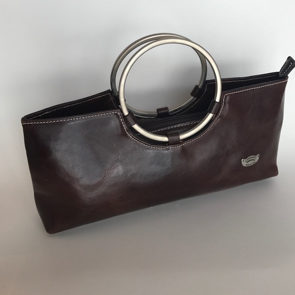 L'artigiano Metal Ring Clutch