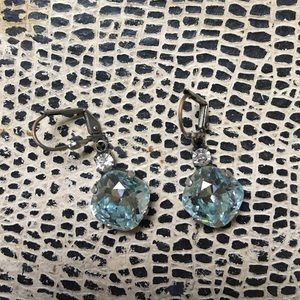 VICTORIA LYNN 12mm dangle earrings