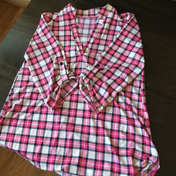 Plaid maternity shirt