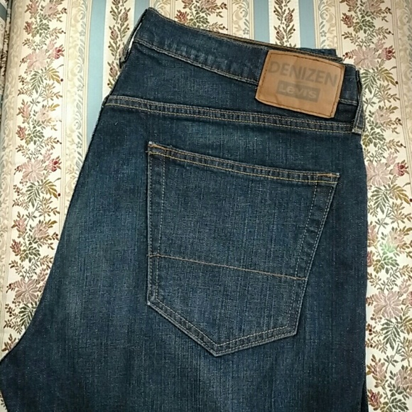 Levi jeans- brand new!