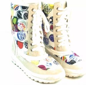White Coach snow boots