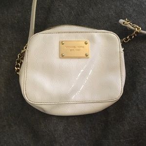 White Michael Kors crossbody bag